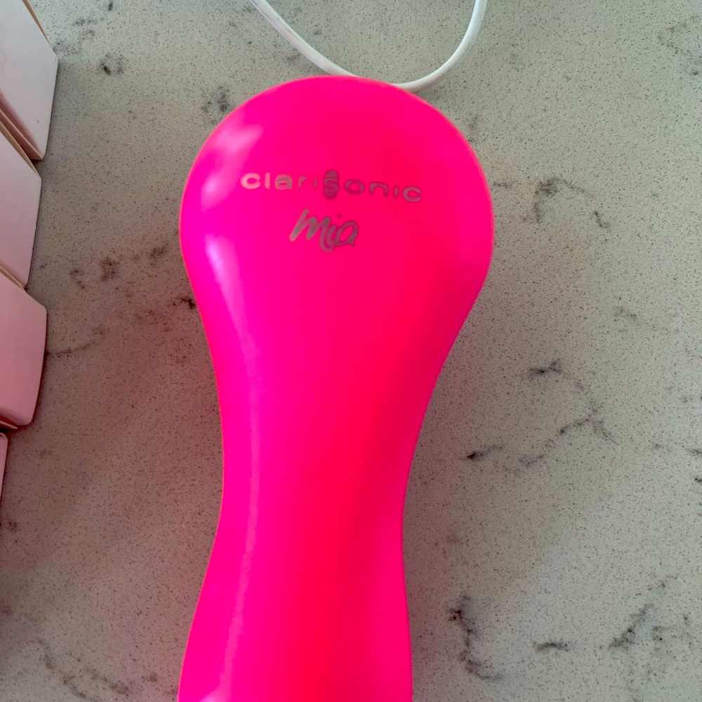 Clarisonic mio facial cleanser!